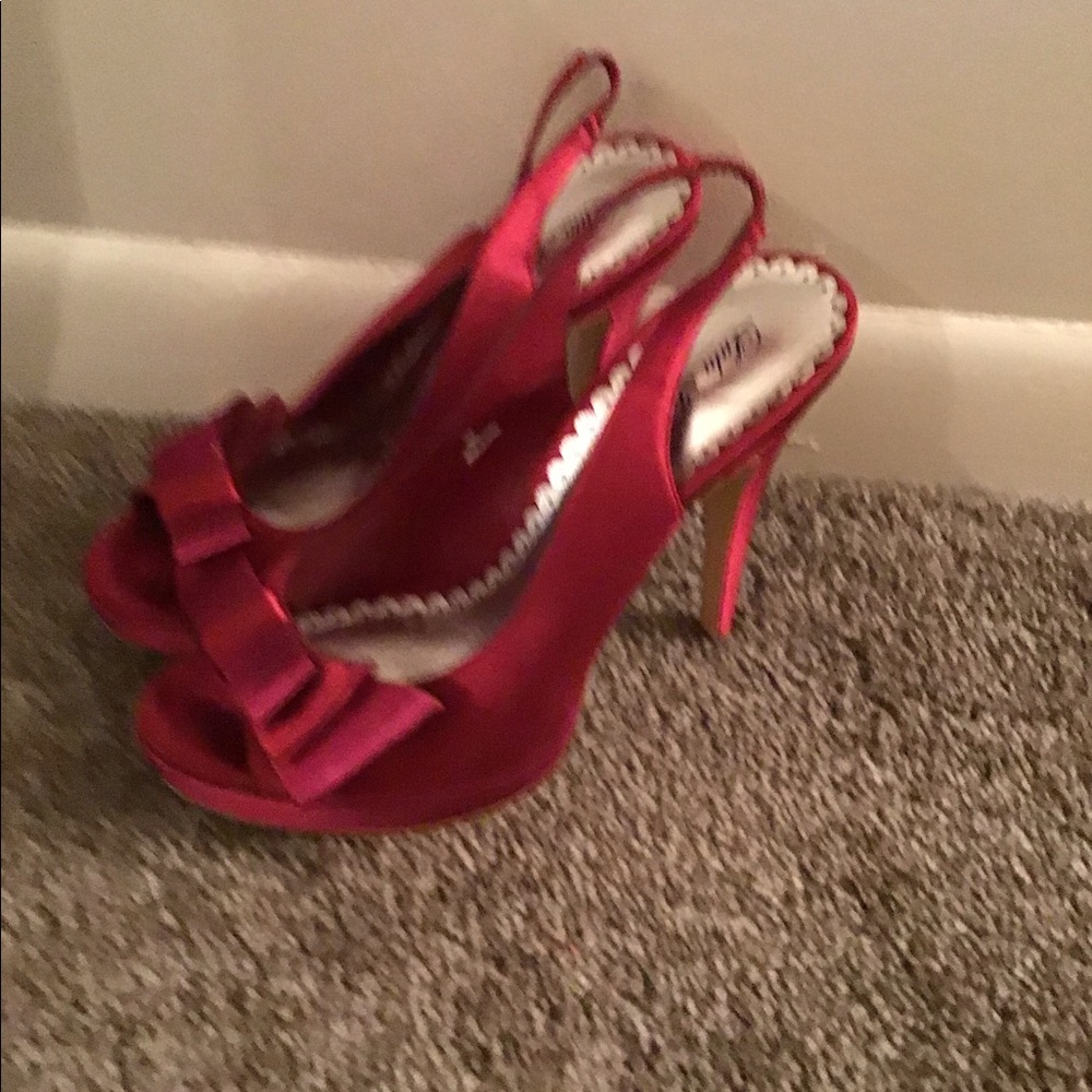 Open toe sandals